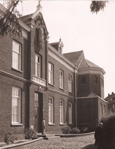 klooster Hoogstraat 1959 (Small).jpg